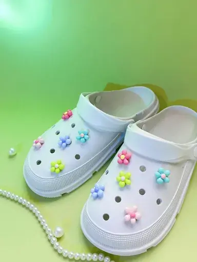 Shein Girls' Flower Clogs