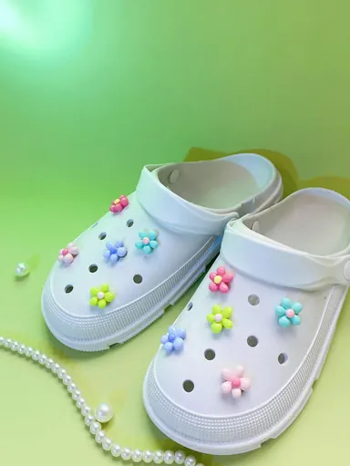 Shein Girls' Flower Clogs